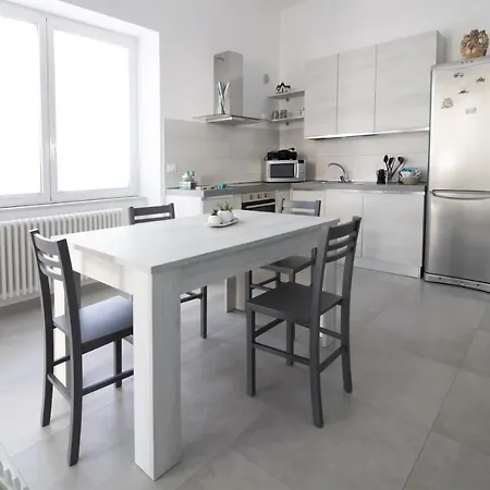 Apartamento Tra Sole E Mare